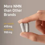 A hand holds 2 Youngr capsuls and text indicates that Youngr has more NMN than other brands.